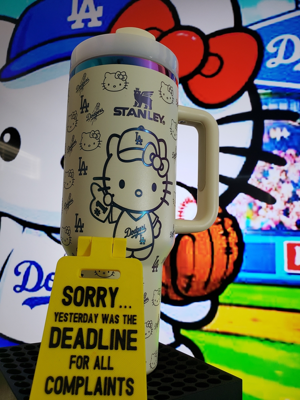 Stanley x Hello Kitty Dodgers Cream Travel Mug with Handle